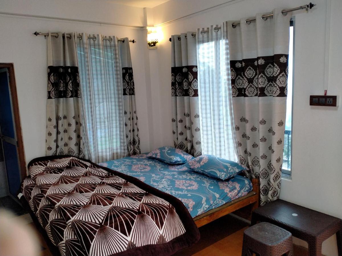 Ajit Homestay, Darjeeling ダージリン エクステリア 写真