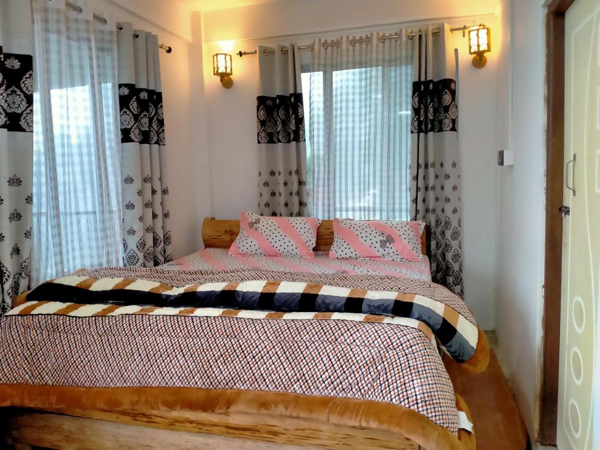 Ajit Homestay, Darjeeling ダージリン エクステリア 写真