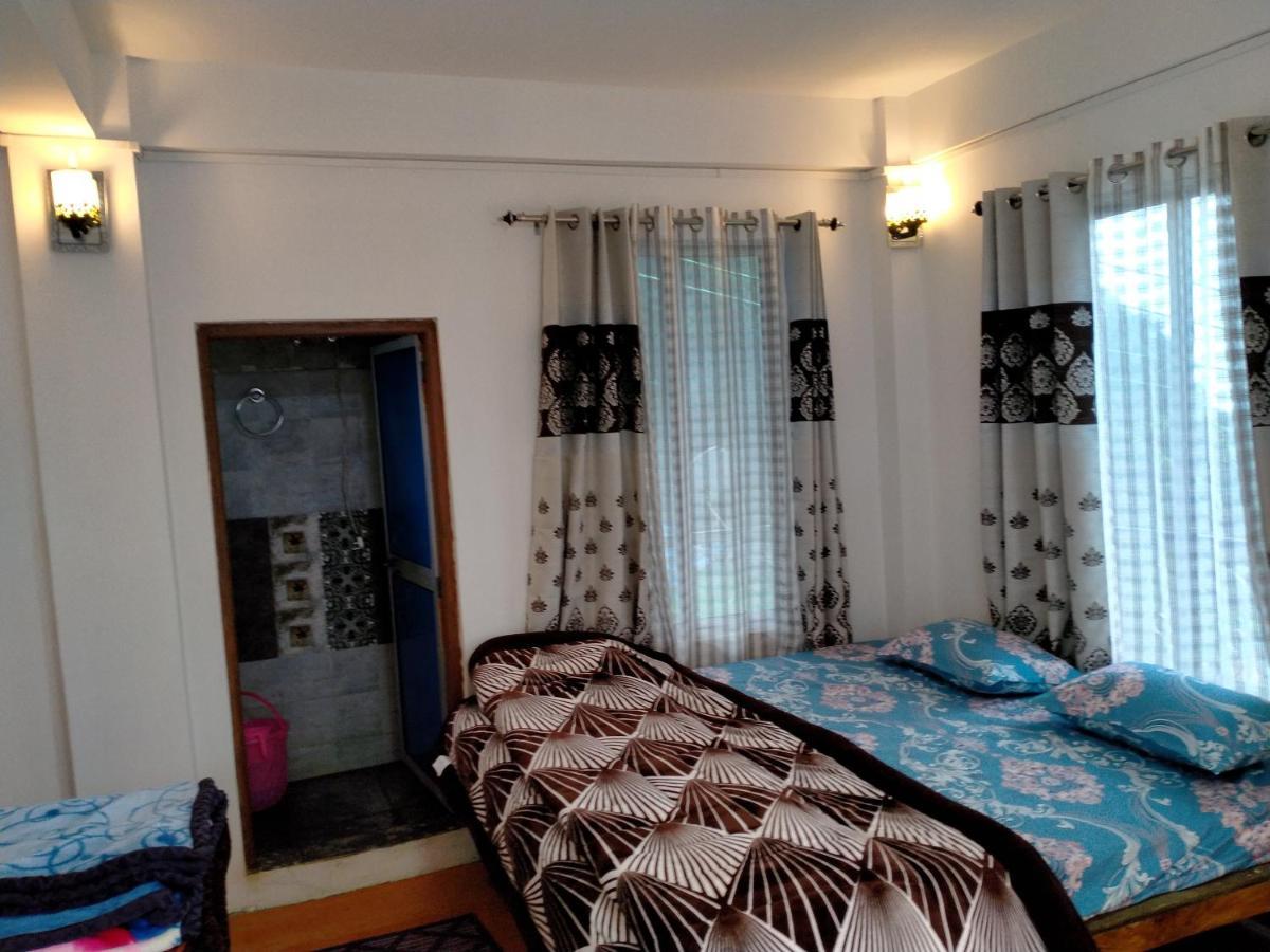Ajit Homestay, Darjeeling ダージリン エクステリア 写真