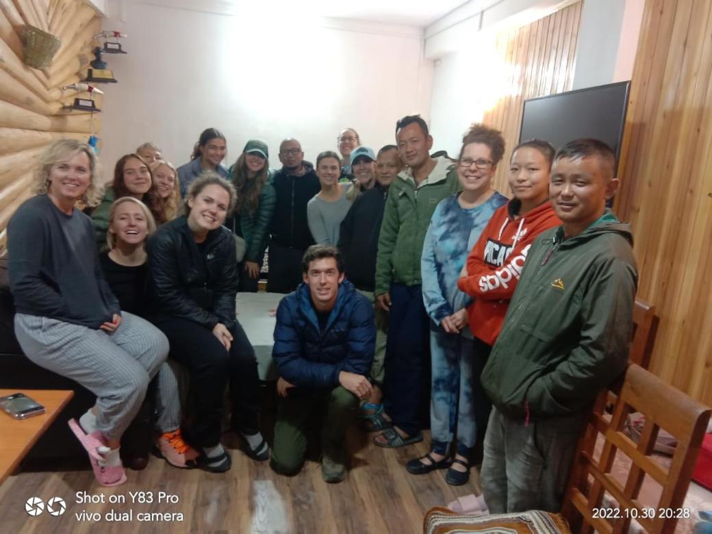 Ajit Homestay, Darjeeling ダージリン エクステリア 写真
